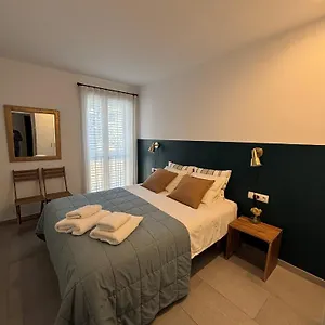  Apartment Nuevo En El Centro Con Garaje