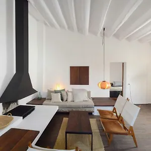 Сasa de vacaciones Cozy Townhouse In By Coderch Milá -